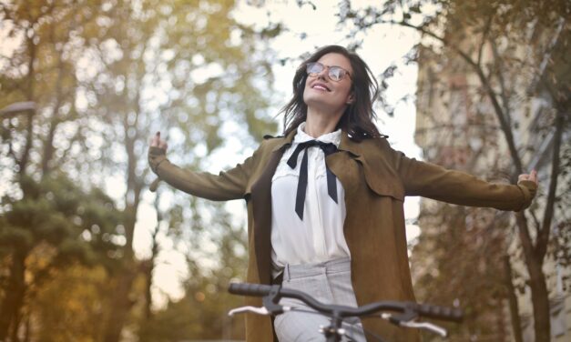 Mujer extranjera: Conoce las grandes ventajas de vivir en el extranjero